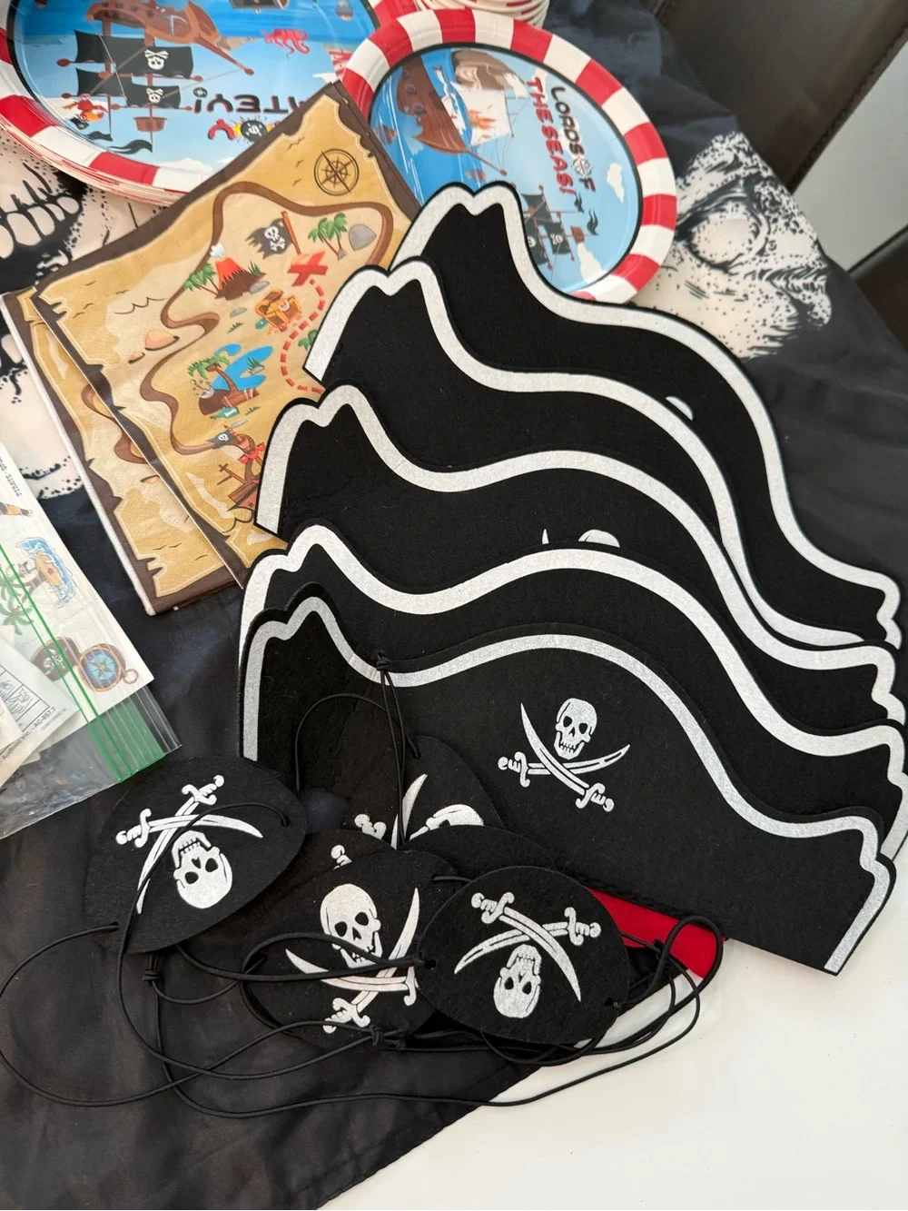 N/A complete pirate